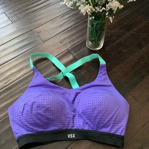 Victoria Secret Sport Top size 32D